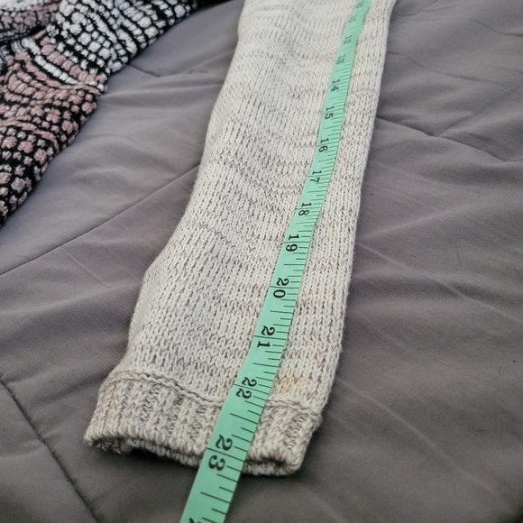 Dor Dor Couture | Gorgeous Gray Ombre Knit Open Front Cardigan (SIZE S) - Picture 9 of 9